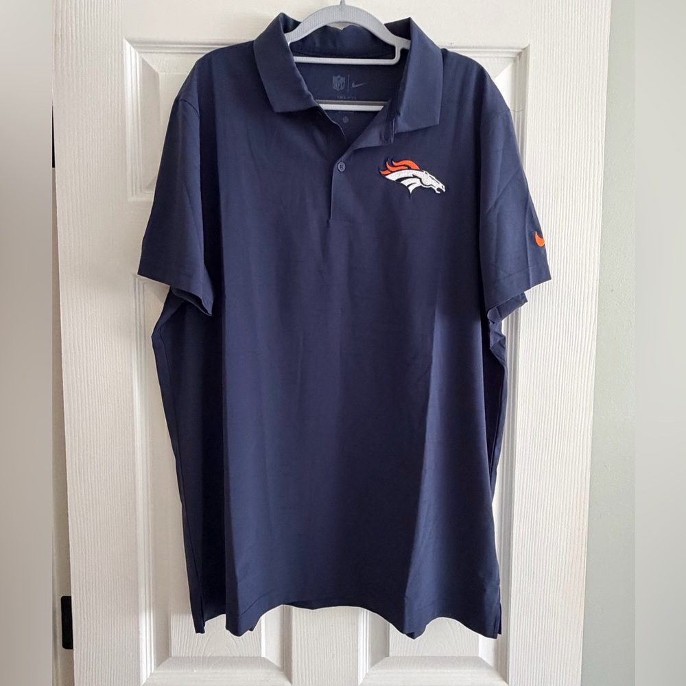 Nike NFL Dri-Fit Sideline Men's Navy Polo with Denver Broncos Logo EUC